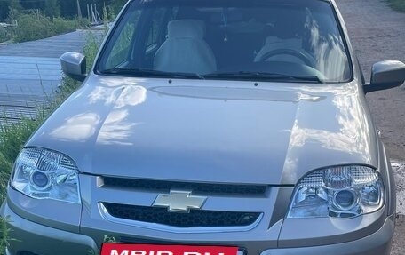 Chevrolet Niva I рестайлинг, 2012 год, 805 000 рублей, 2 фотография