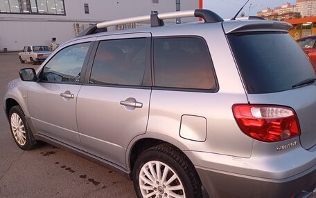 Mitsubishi Outlander III рестайлинг 3, 2006 год, 600 000 рублей, 4 фотография