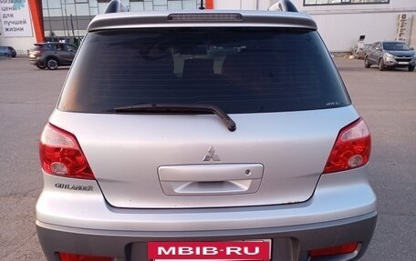 Mitsubishi Outlander III рестайлинг 3, 2006 год, 600 000 рублей, 8 фотография