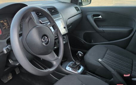 Volkswagen Polo VI (EU Market), 2019 год, 1 150 000 рублей, 2 фотография