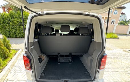 Volkswagen Caravelle T6 рестайлинг, 2021 год, 3 290 000 рублей, 6 фотография