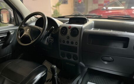 Peugeot Partner II рестайлинг 2, 2011 год, 425 000 рублей, 7 фотография