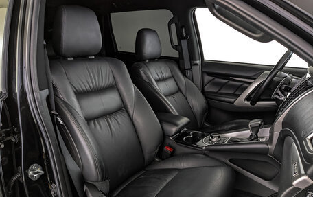 Mitsubishi Pajero Sport III рестайлинг, 2019 год, 2 995 000 рублей, 24 фотография