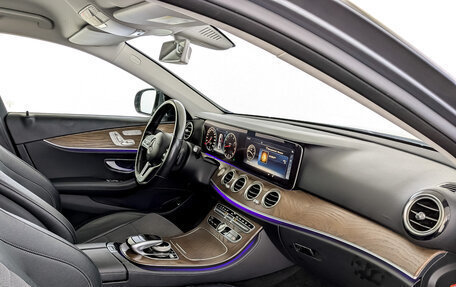 Mercedes-Benz E-Класс, 2018 год, 2 800 000 рублей, 11 фотография