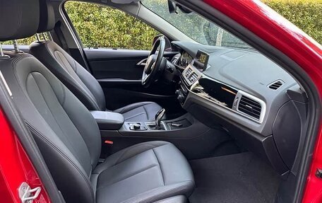 BMW 1 серия, 2021 год, 1 850 000 рублей, 18 фотография