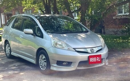 Honda Fit Shuttle I рестайлинг, 2011 год, 985 000 рублей, 2 фотография