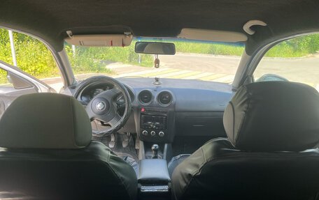 SEAT Ibiza III рестайлинг, 2002 год, 365 000 рублей, 5 фотография