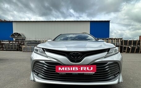 Toyota Camry, 2020 год, 3 800 000 рублей, 5 фотография
