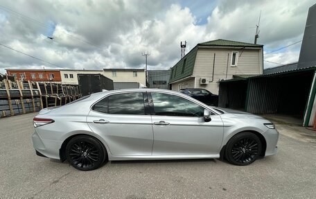 Toyota Camry, 2020 год, 3 800 000 рублей, 10 фотография