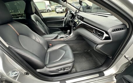 Toyota Camry, 2020 год, 3 800 000 рублей, 17 фотография