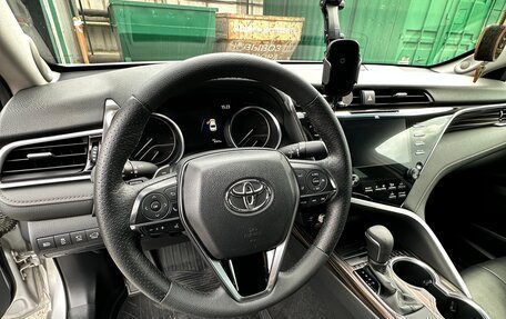 Toyota Camry, 2020 год, 3 800 000 рублей, 18 фотография