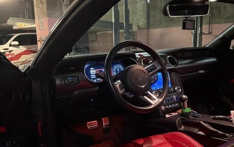 Ford Mustang VI рестайлинг, 2020 год, 3 900 000 рублей, 3 фотография