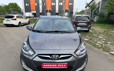 Hyundai Solaris II рестайлинг, 2012 год, 750 000 рублей, 1 фотография