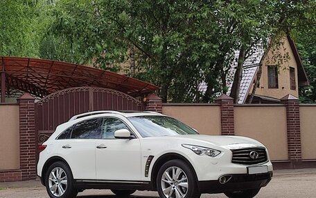 Infiniti QX70, 2015 год, 2 300 000 рублей, 3 фотография