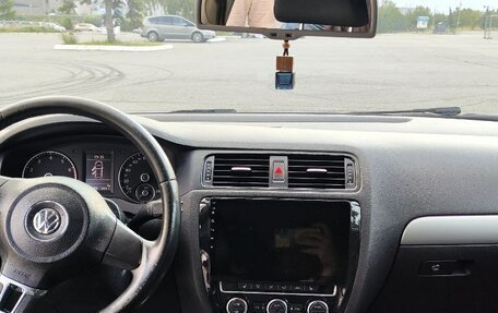 Volkswagen Jetta VI, 2012 год, 700 000 рублей, 6 фотография