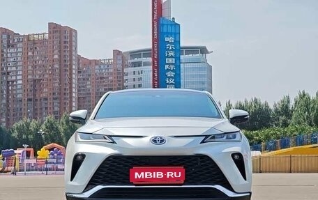 Toyota Venza, 2022 год, 2 430 000 рублей, 2 фотография