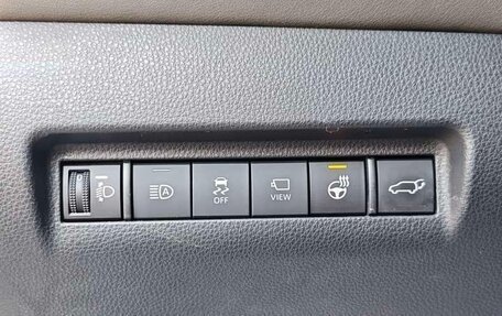 Toyota Venza, 2022 год, 2 430 000 рублей, 13 фотография
