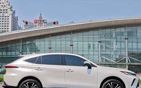 Toyota Venza, 2022 год, 2 430 000 рублей, 9 фотография
