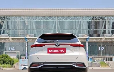 Toyota Venza, 2022 год, 2 430 000 рублей, 6 фотография