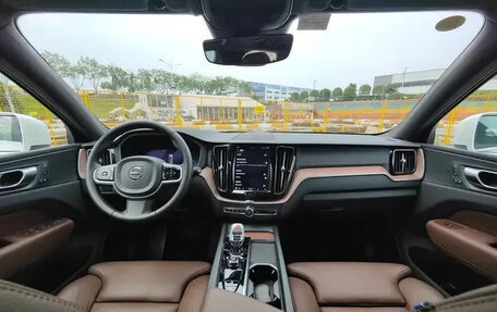 Volvo XC60 II, 2024 год, 3 850 065 рублей, 2 фотография