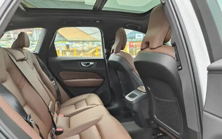 Volvo XC60 II, 2024 год, 3 850 065 рублей, 6 фотография