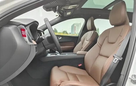 Volvo XC60 II, 2024 год, 3 850 065 рублей, 4 фотография