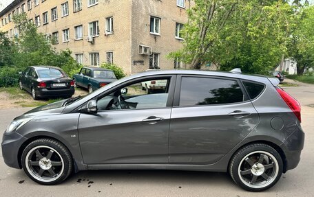 Hyundai Solaris II рестайлинг, 2012 год, 750 000 рублей, 3 фотография