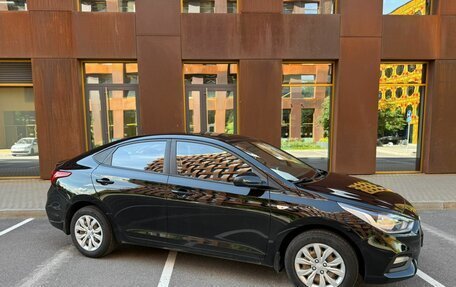 Hyundai Solaris II рестайлинг, 2018 год, 945 000 рублей, 6 фотография