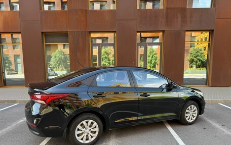 Hyundai Solaris II рестайлинг, 2018 год, 945 000 рублей, 8 фотография