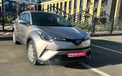 Toyota C-HR I рестайлинг, 2017 год, 2 000 000 рублей, 1 фотография