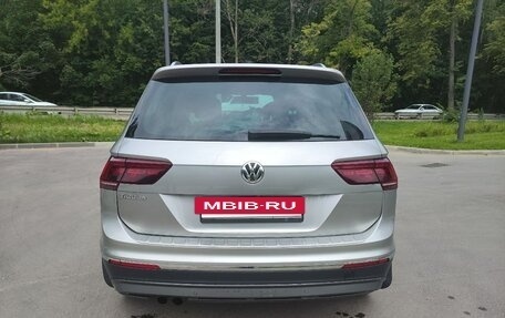 Volkswagen Tiguan II, 2018 год, 2 350 000 рублей, 4 фотография