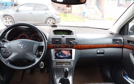 Toyota Avensis III рестайлинг, 2005 год, 780 000 рублей, 6 фотография