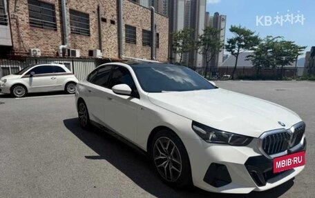 BMW 5 серия, 2024 год, 5 850 000 рублей, 3 фотография