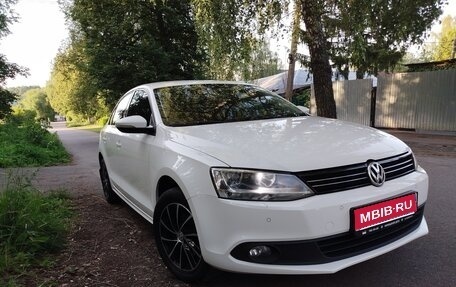 Volkswagen Jetta VI, 2013 год, 1 250 000 рублей, 1 фотография