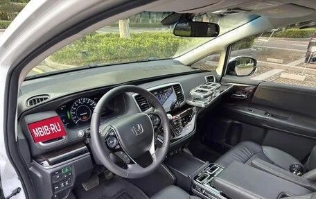 Honda Odyssey IV, 2021 год, 2 750 000 рублей, 10 фотография