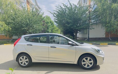 Hyundai Solaris II рестайлинг, 2014 год, 1 250 000 рублей, 2 фотография