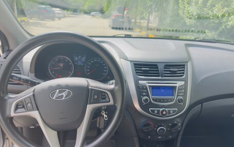 Hyundai Solaris II рестайлинг, 2014 год, 1 250 000 рублей, 12 фотография