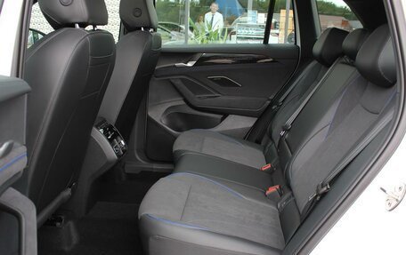 Volkswagen Tiguan, 2025 год, 4 750 000 рублей, 33 фотография