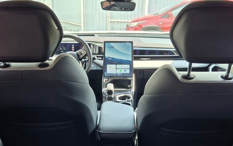 Geely Atlas, 2024 год, 2 854 000 рублей, 3 фотография