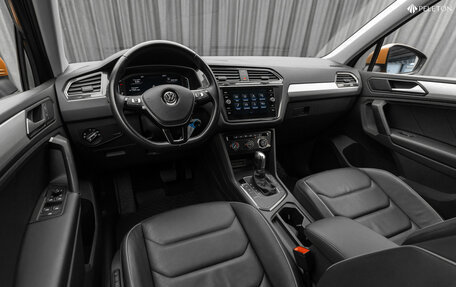 Volkswagen Tiguan II, 2018 год, 2 040 000 рублей, 9 фотография