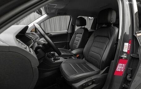 Volkswagen Tiguan II, 2018 год, 2 040 000 рублей, 11 фотография