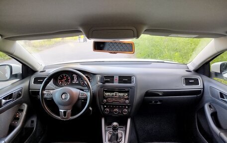 Volkswagen Jetta VI, 2013 год, 1 250 000 рублей, 6 фотография