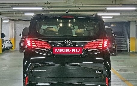 Toyota Alphard, 2024 год, 10 000 090 рублей, 4 фотография