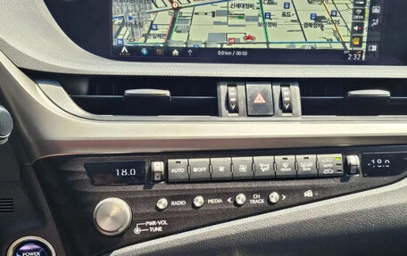 Lexus ES VII, 2021 год, 2 699 000 рублей, 10 фотография