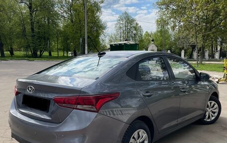 Hyundai Solaris II рестайлинг, 2017 год, 1 150 000 рублей, 4 фотография
