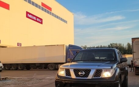 Nissan Navara (Frontier), 2006 год, 979 000 рублей, 3 фотография