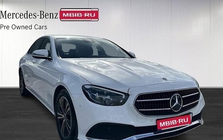 Mercedes-Benz E-Класс, 2021 год, 4 800 000 рублей, 2 фотография