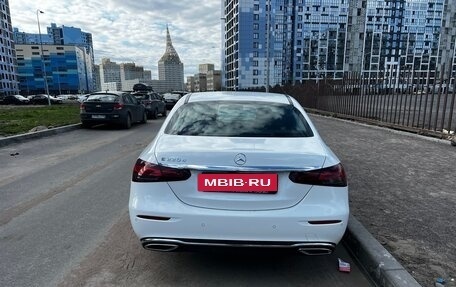 Mercedes-Benz E-Класс, 2021 год, 4 800 000 рублей, 25 фотография