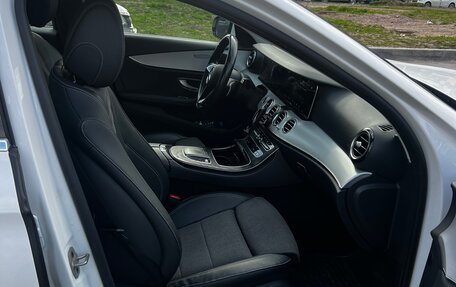 Mercedes-Benz E-Класс, 2021 год, 4 800 000 рублей, 27 фотография