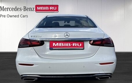 Mercedes-Benz E-Класс, 2021 год, 4 800 000 рублей, 15 фотография